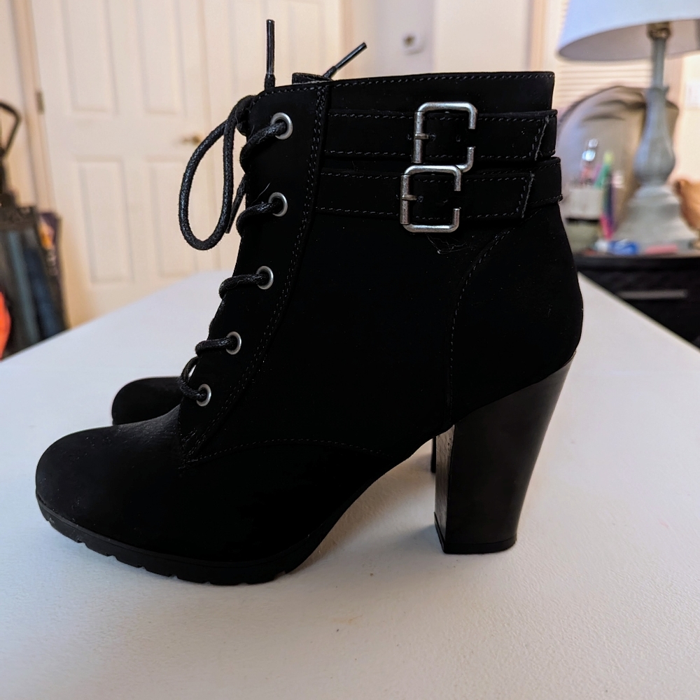 Rialto, black, ankle boots, Size 6.5 - Picture 2 of 6